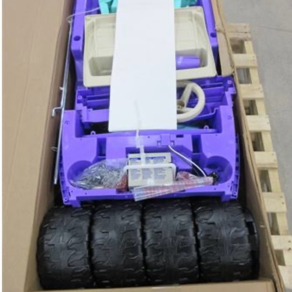 Brand new in box sealed gabby’s dollhouses power wheels car with battery incl - Picture 6 of 6